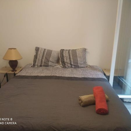 Apartamento T2) moderne + Parking Paris la défense Puteaux Exterior foto