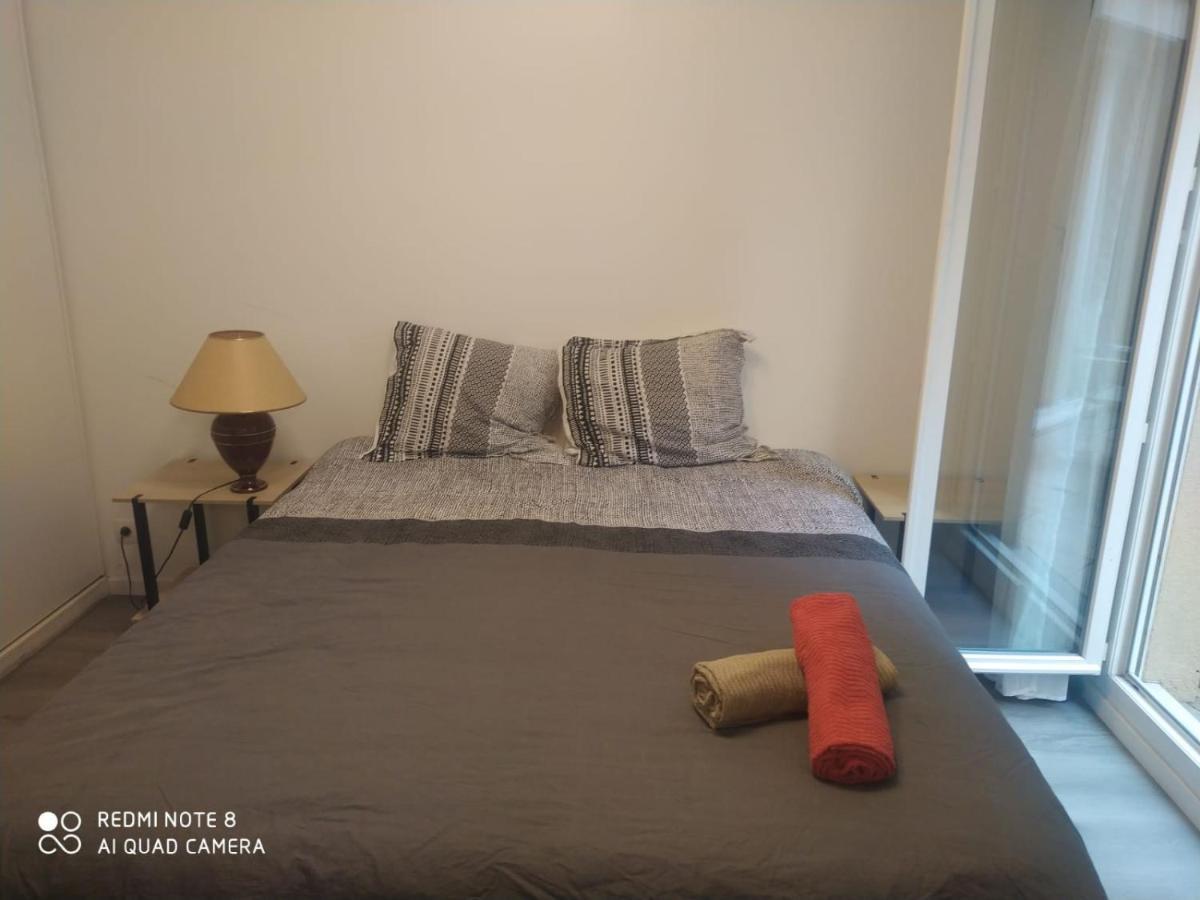 Apartamento T2) moderne + Parking Paris la défense Puteaux Exterior foto